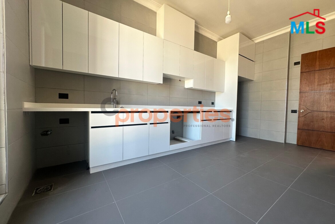 Apartment For Rent in Rawche شقة للايجار في الروشة - CPBHS159