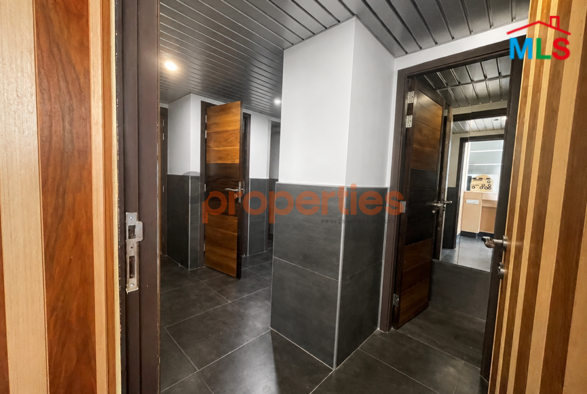Office for rent in Saifi CPBPK68