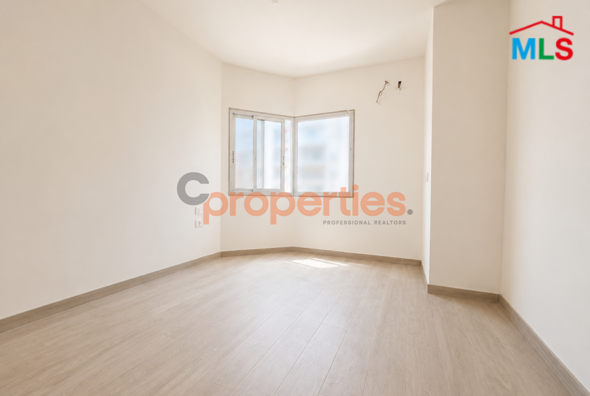 Apartment For Rent in Mar Elias CPBHN22 - شقة فخمة للإيجار في مار الياس