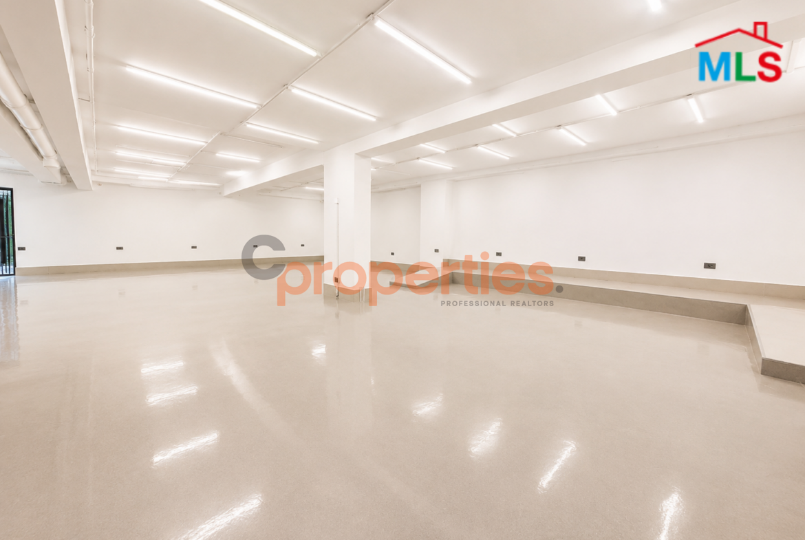 Warehouse & Commercial Space For Rent In Achrafieh - CPBWW138