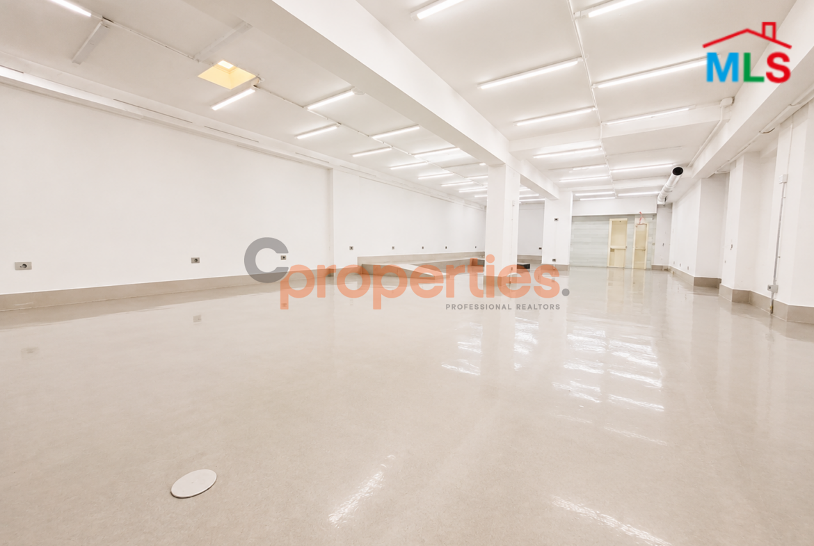 Warehouse & Commercial Space For Rent In Achrafieh - CPBWW138
