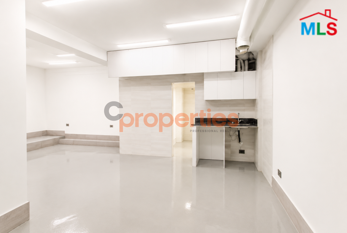 Warehouse & Commercial Space For Rent In Achrafieh - CPBWW138