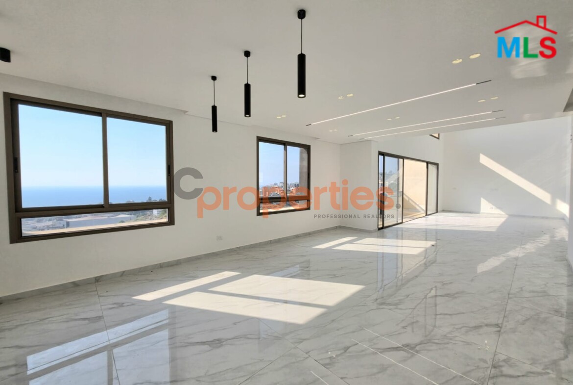 Duplex For Rent In Dbayeh | شقة دوبلكس للإيجار في ضبية - CPRD296