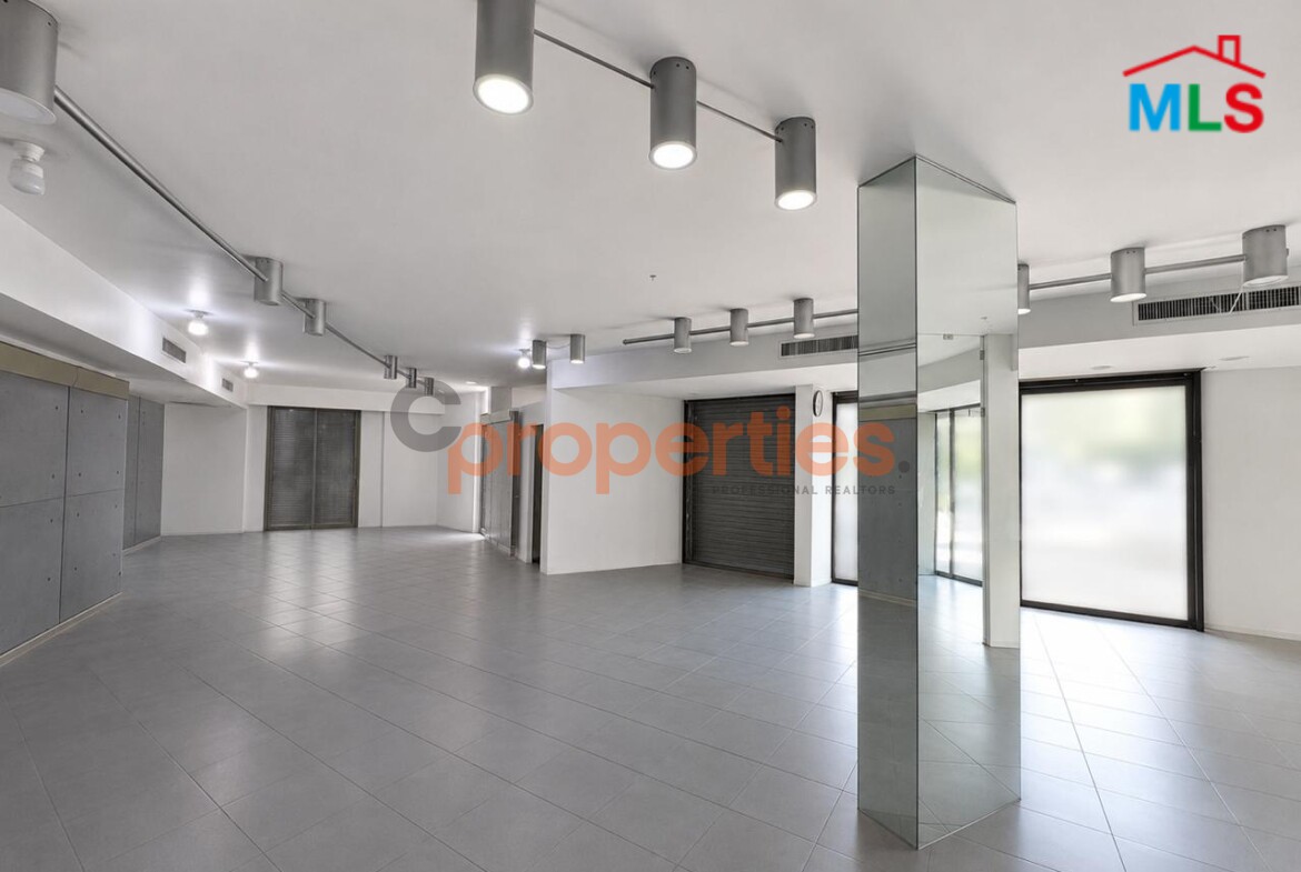 Shop For Rent in Baabda - محل للإيجار في بعبدا - CPCH62