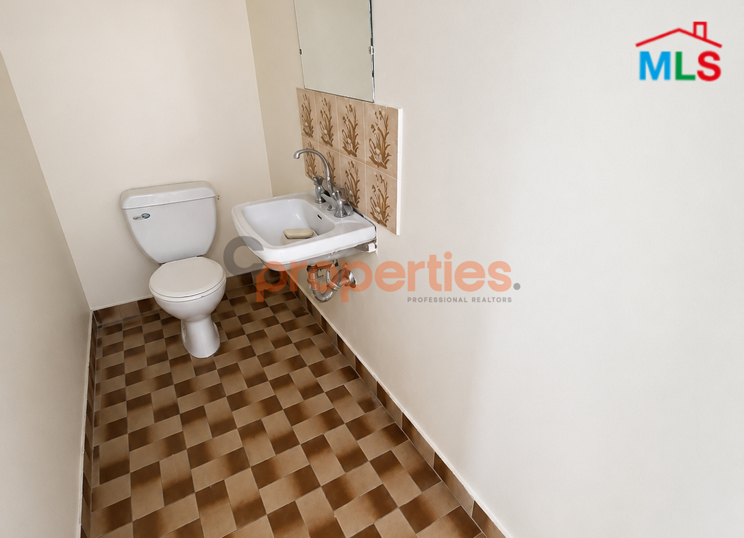 Shop For Rent In Achrafieh | Fassouh - محل للإيجار في الأشرفية - CPBRC38
