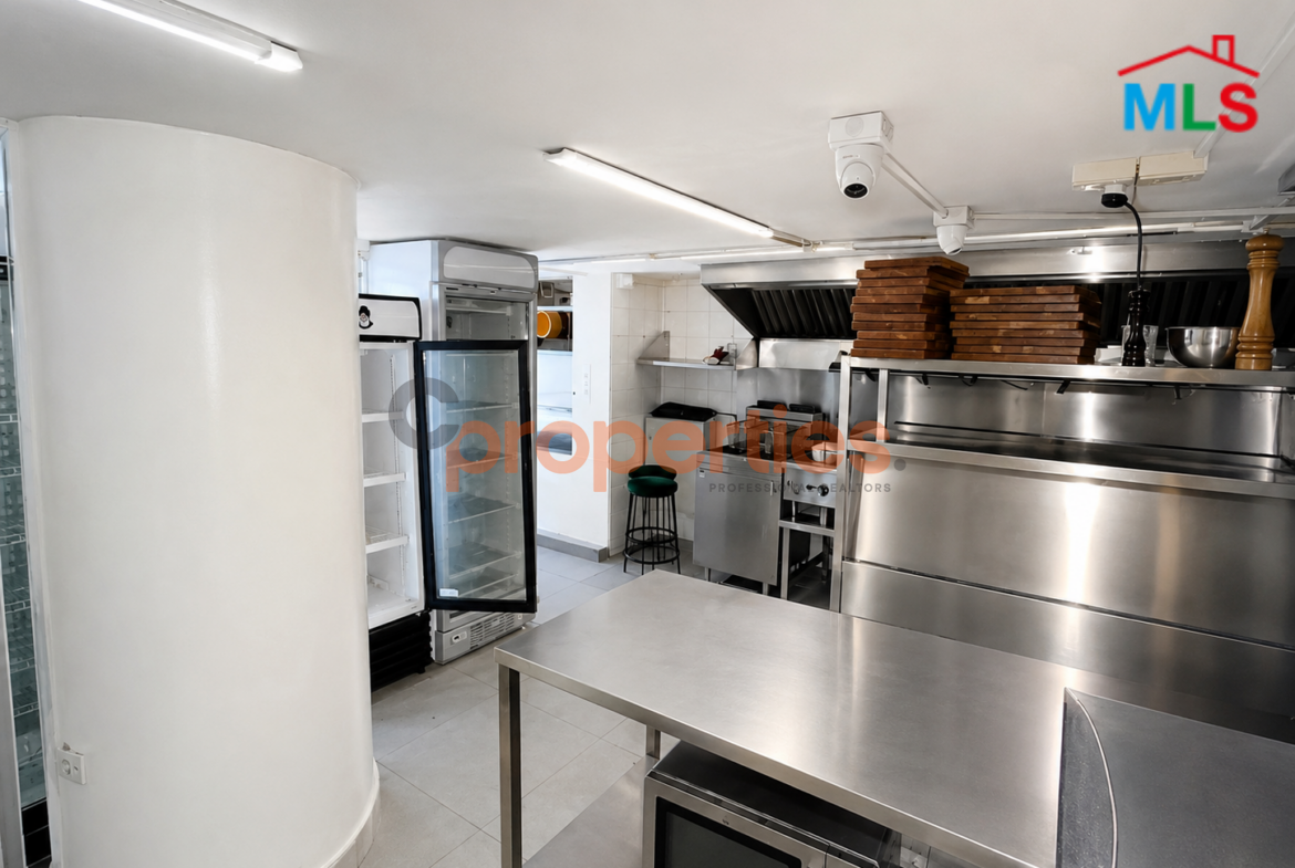 Shop For Rent In Achrafieh - محل للإيجار في الأشرفية - CPBRC36