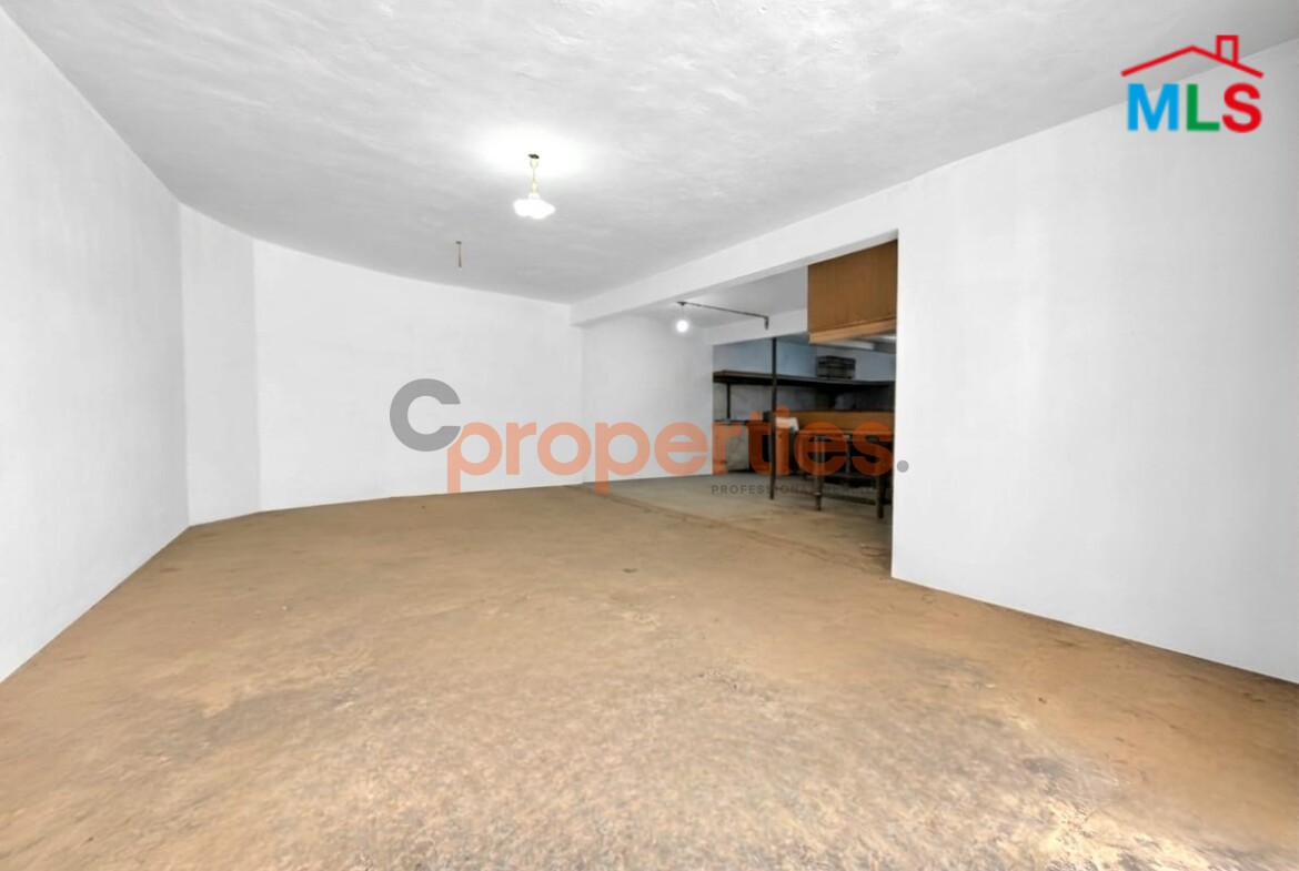 Warehouse For Rent In Dbayeh | مستودع للإيجار في ضبية - CPRD292