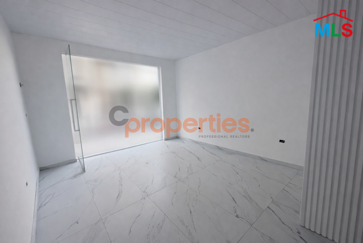 Shop for Rent in Ashrafieh - CPBEC31