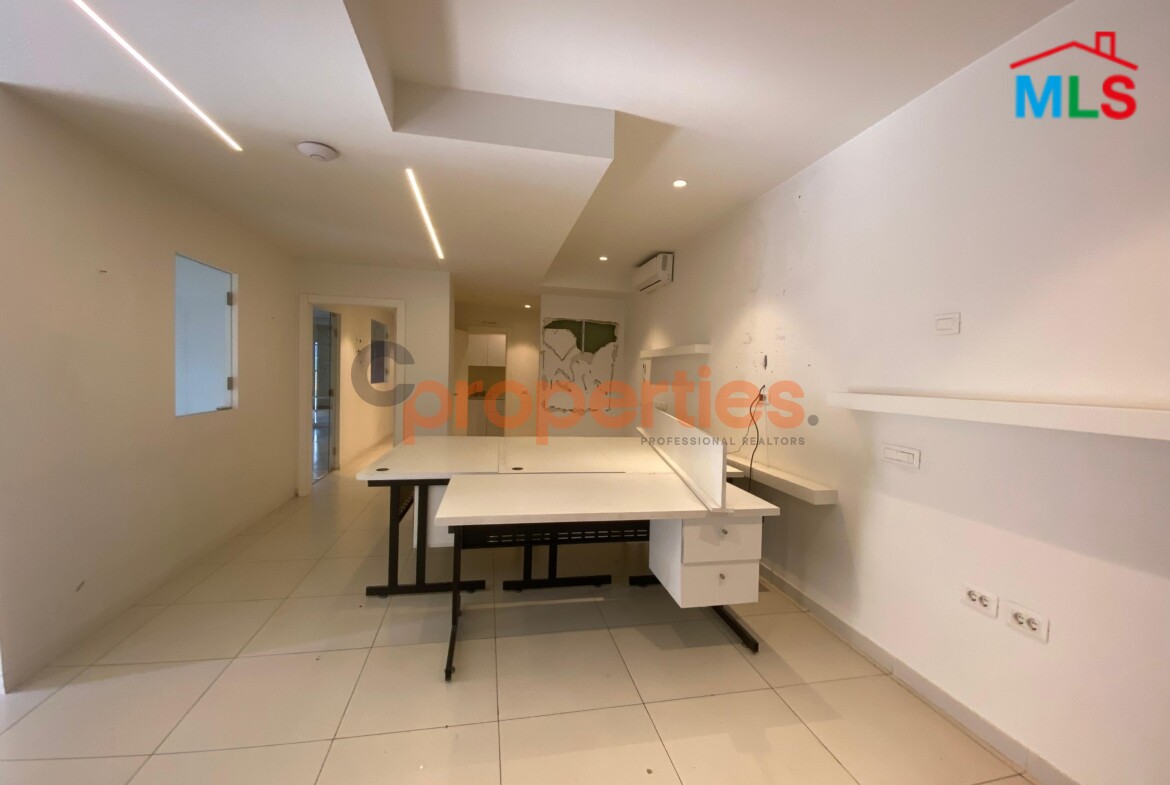Office For Rent In Antelias | مكتب للايجار في انطلياس - CPLG09