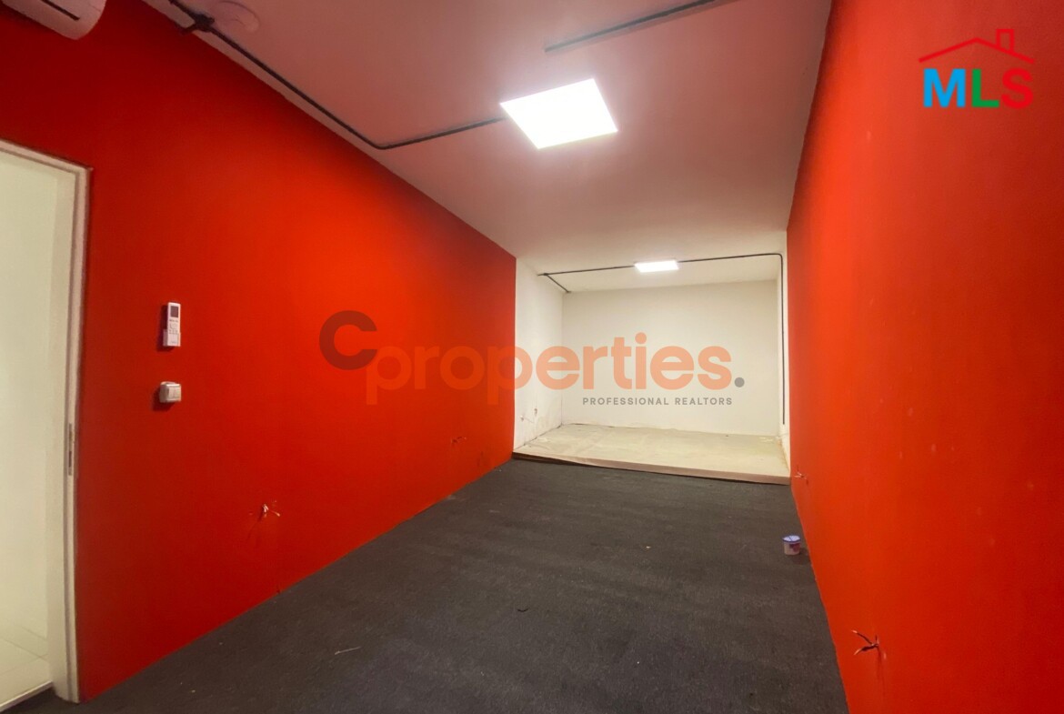 Office For Rent In Antelias | مكتب للايجار في انطلياس - CPLG09