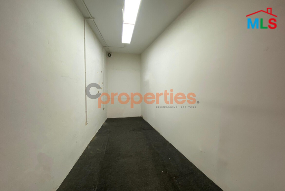 Office For Rent In Antelias | مكتب للايجار في انطلياس - CPLG09