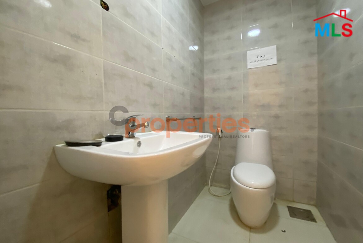 Office For Rent In Antelias | مكتب للايجار في انطلياس - CPLG09