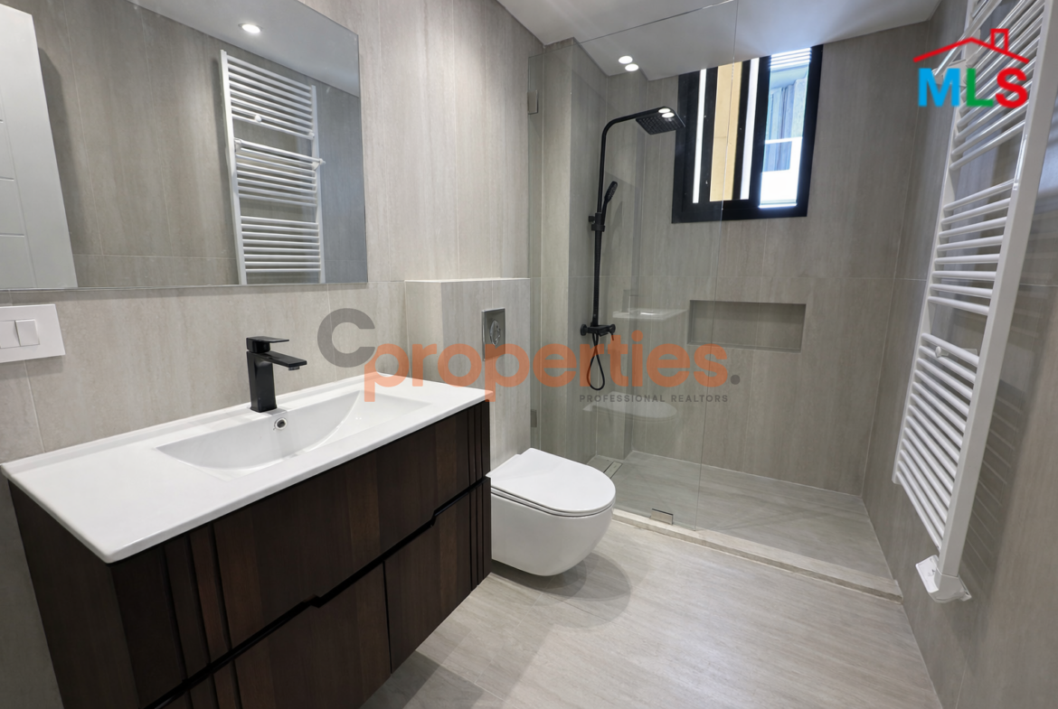Apartment For Rent in Achrafieh - CPBEC26