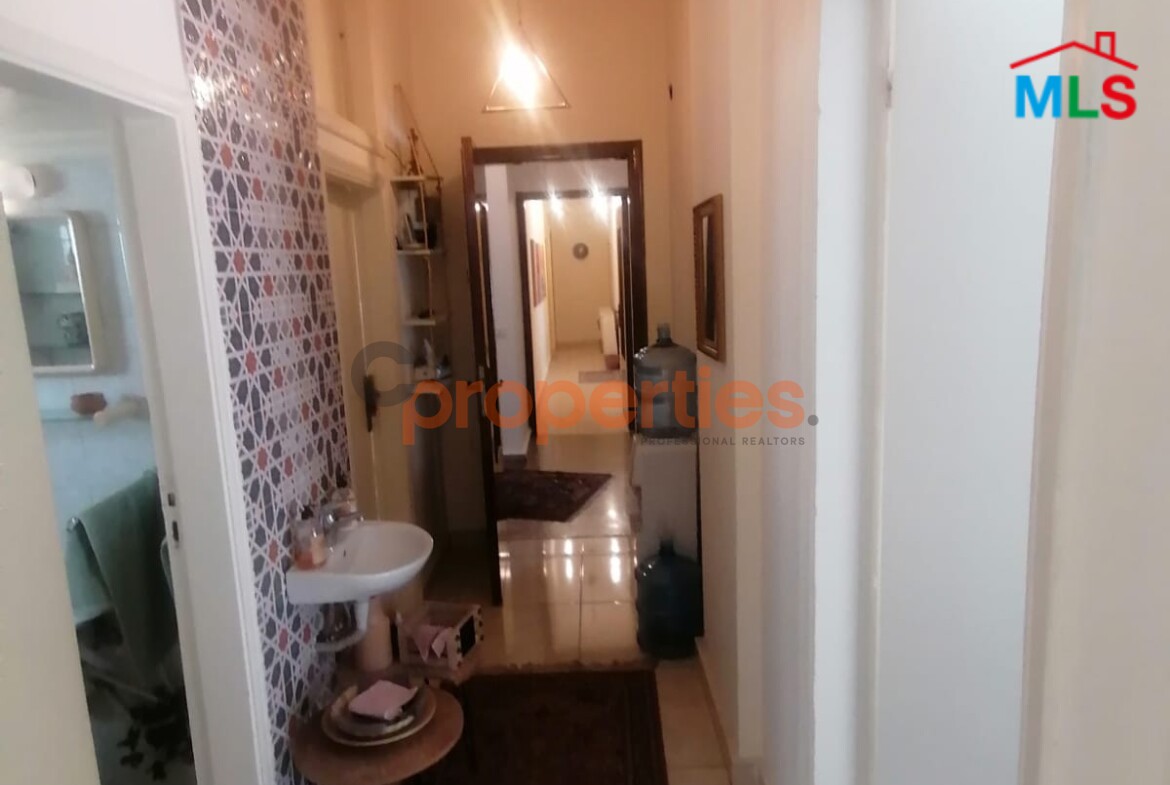 Furnished Apartment For Rent In Achrafieh - شقة مفروشة للإيجار في الأشرفية - CPBRC34