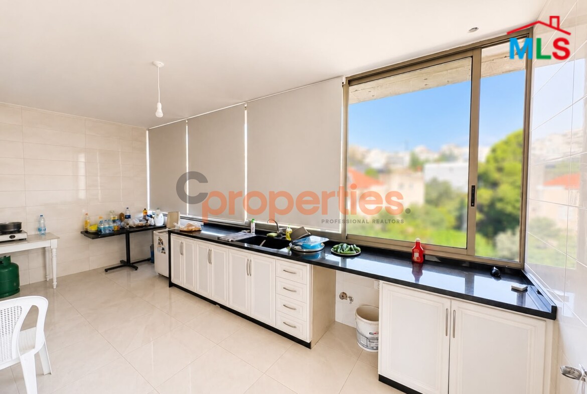 Apartment For Rent in Baabda - شقة للإيجار في بعبدا - CPCH58