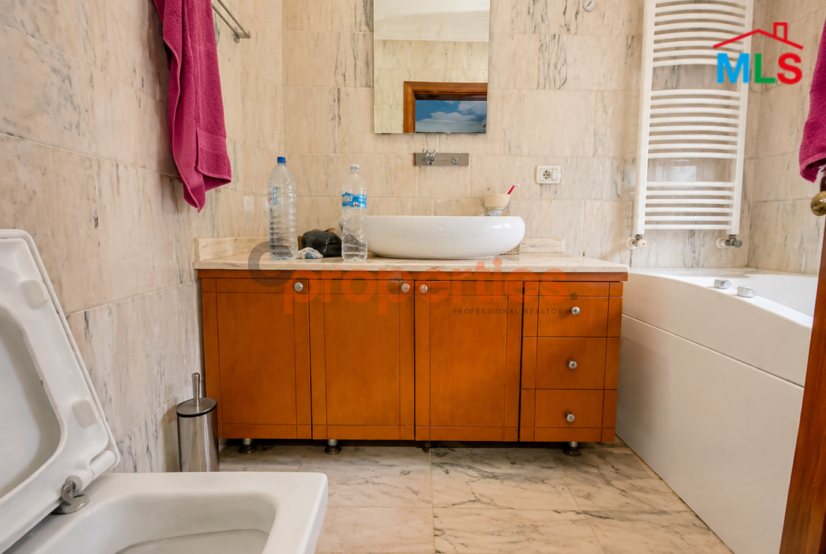 Apartment for rent in Achrafieh CPBPK45