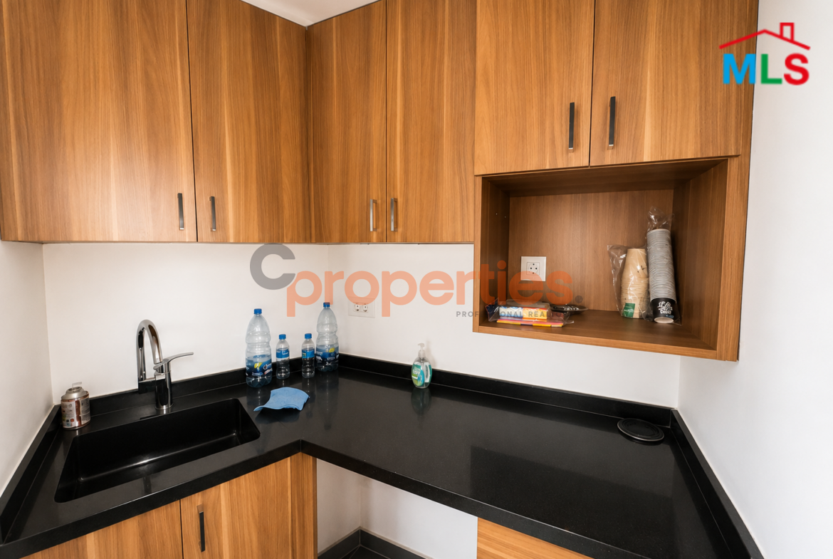 Office For Rent in Demco Antelias مكتب للإيجار في ديمكو أنطلياس CPES316
