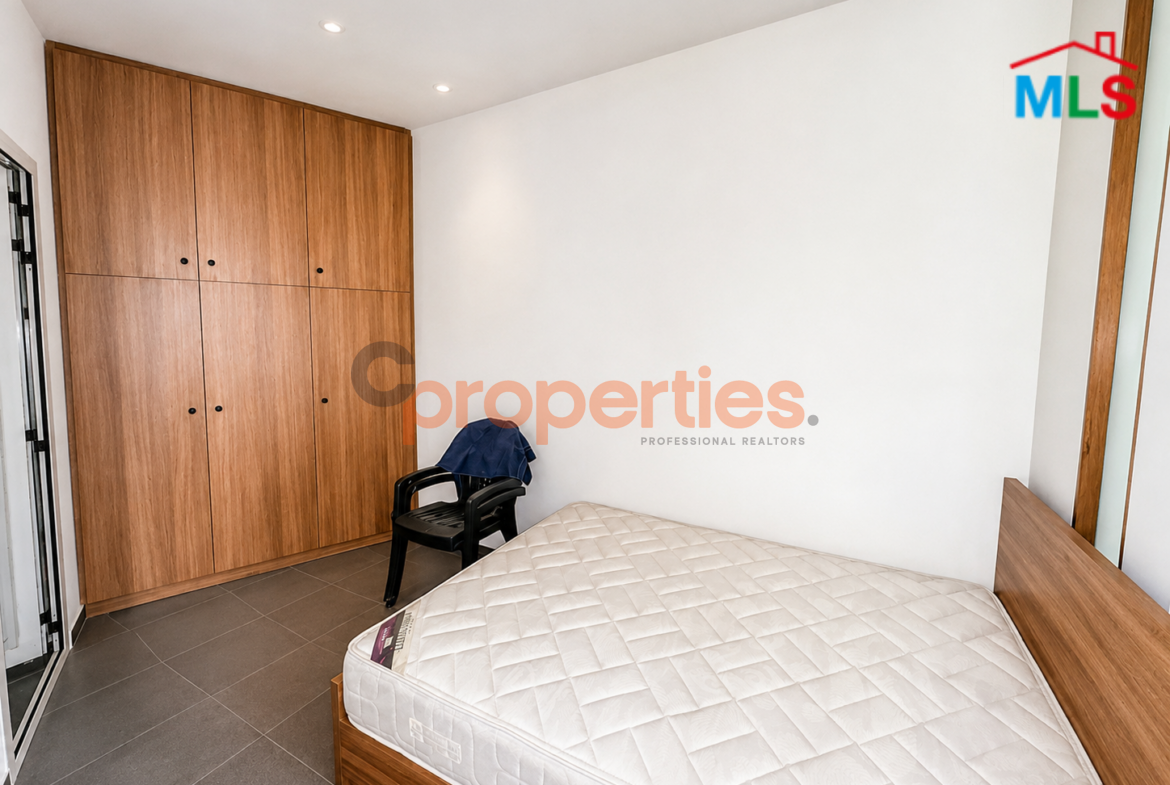 Office For Rent in Demco Antelias مكتب للإيجار في ديمكو أنطلياس CPES316