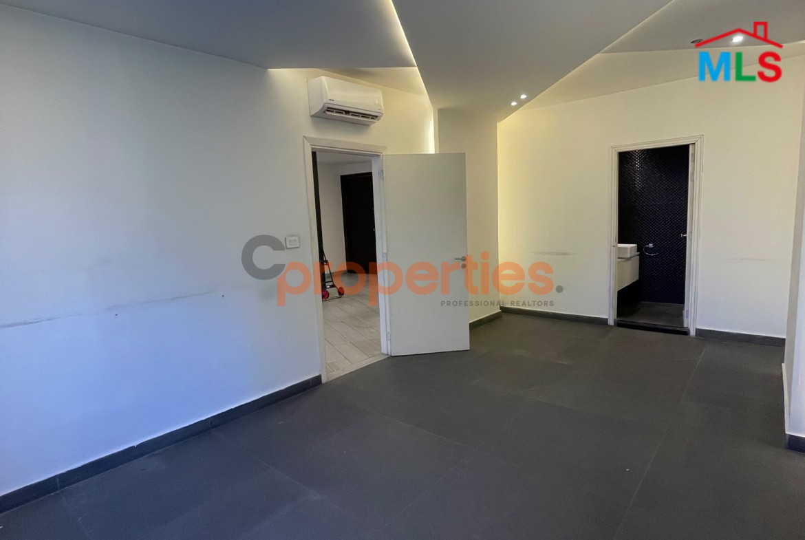 Office for rent in Saifi CPBPK48