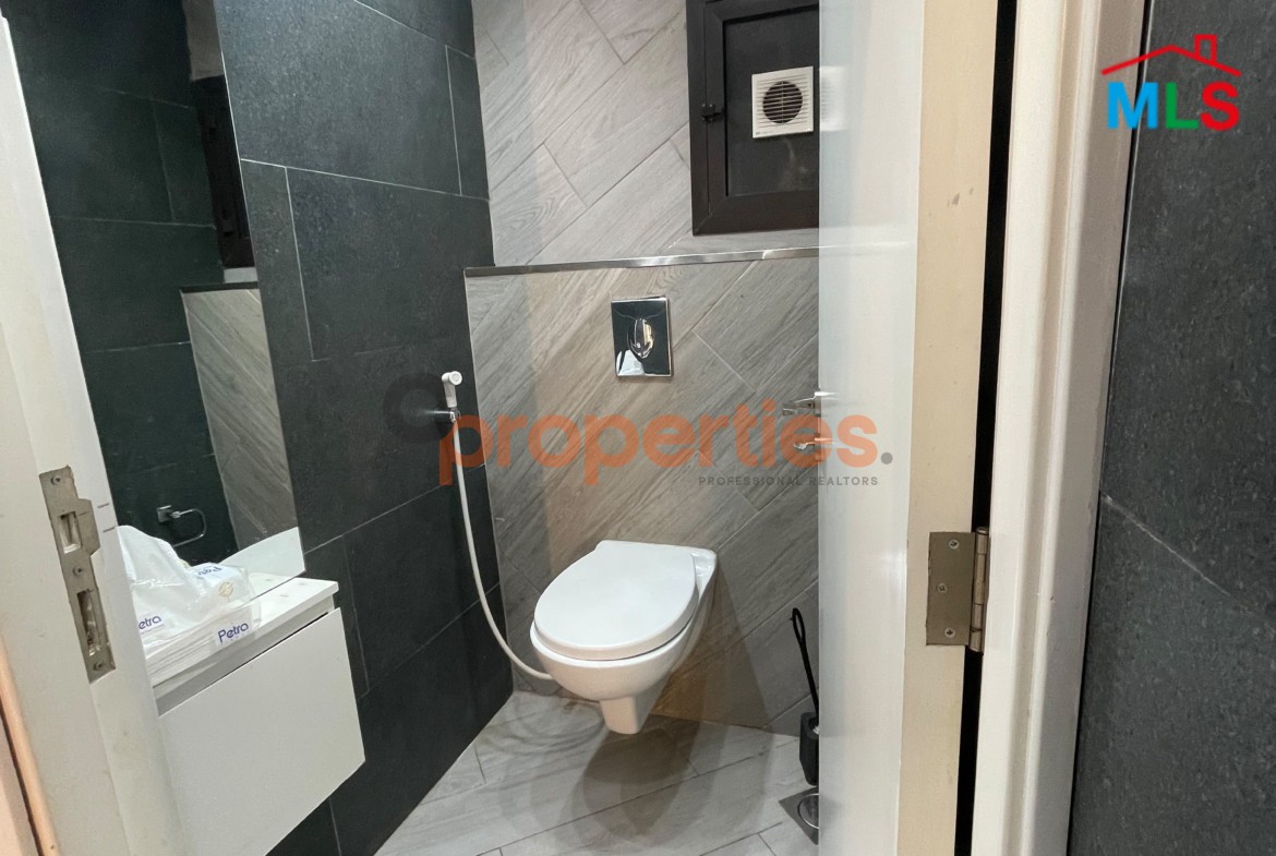 Office for rent in Saifi CPBPK48