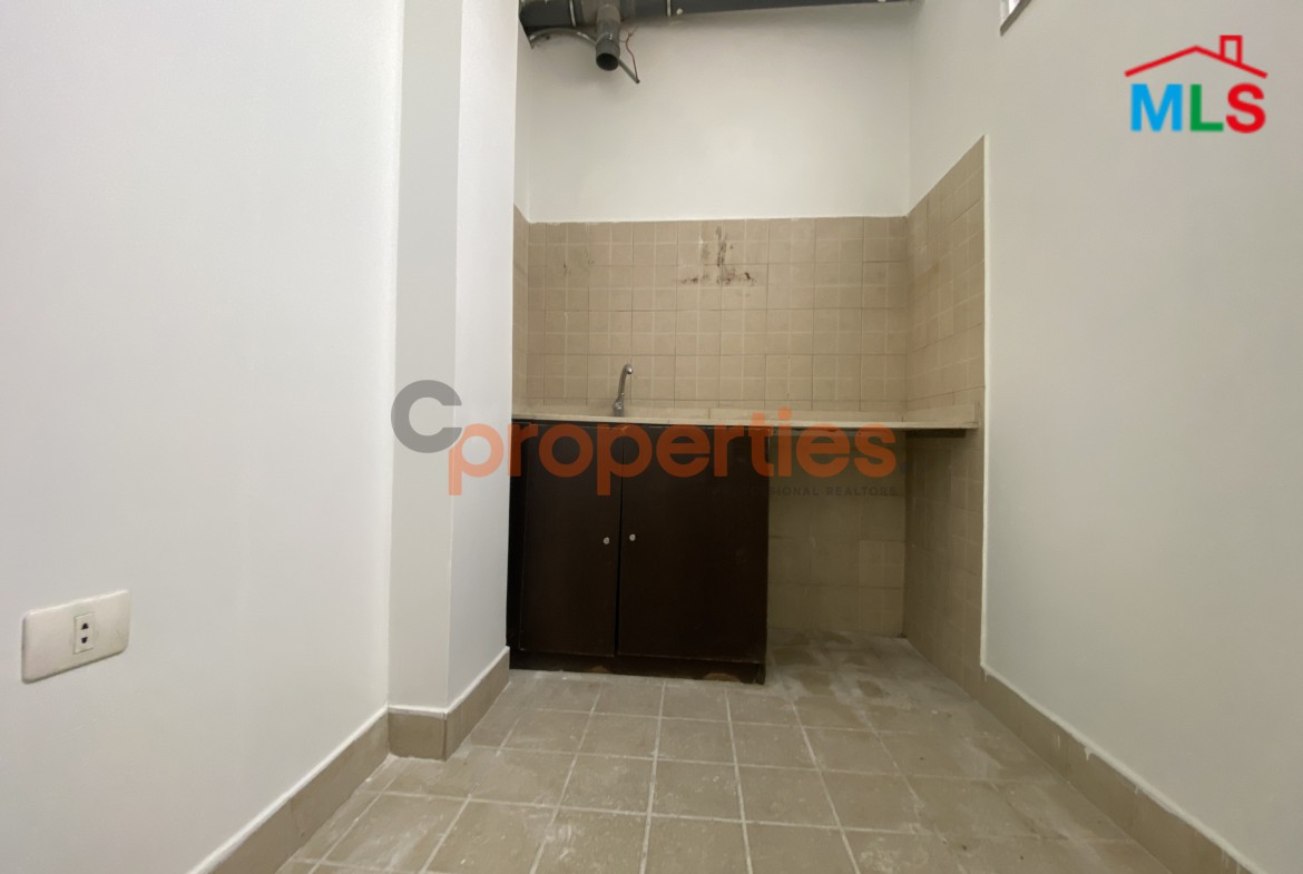 Office For Rent in Jal el Dib - CPFY312 مكتب للإيجار في جل الديب