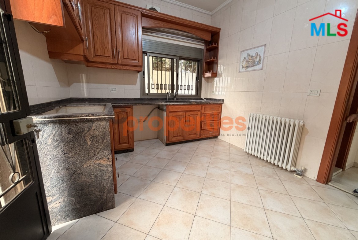 House for Rent with Terrace and Garden in Naccache - CPLO29