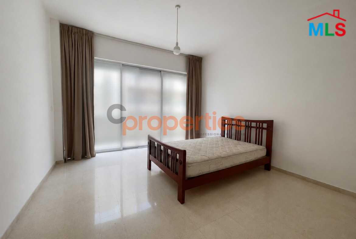 Triplex for rent Achrafieh تريبلكس للإيجار في الأشرفية - CPBPK44