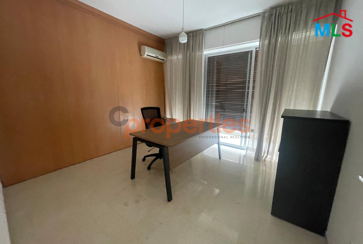 Triplex for rent Achrafieh تريبلكس للإيجار في الأشرفية - CPBPK44