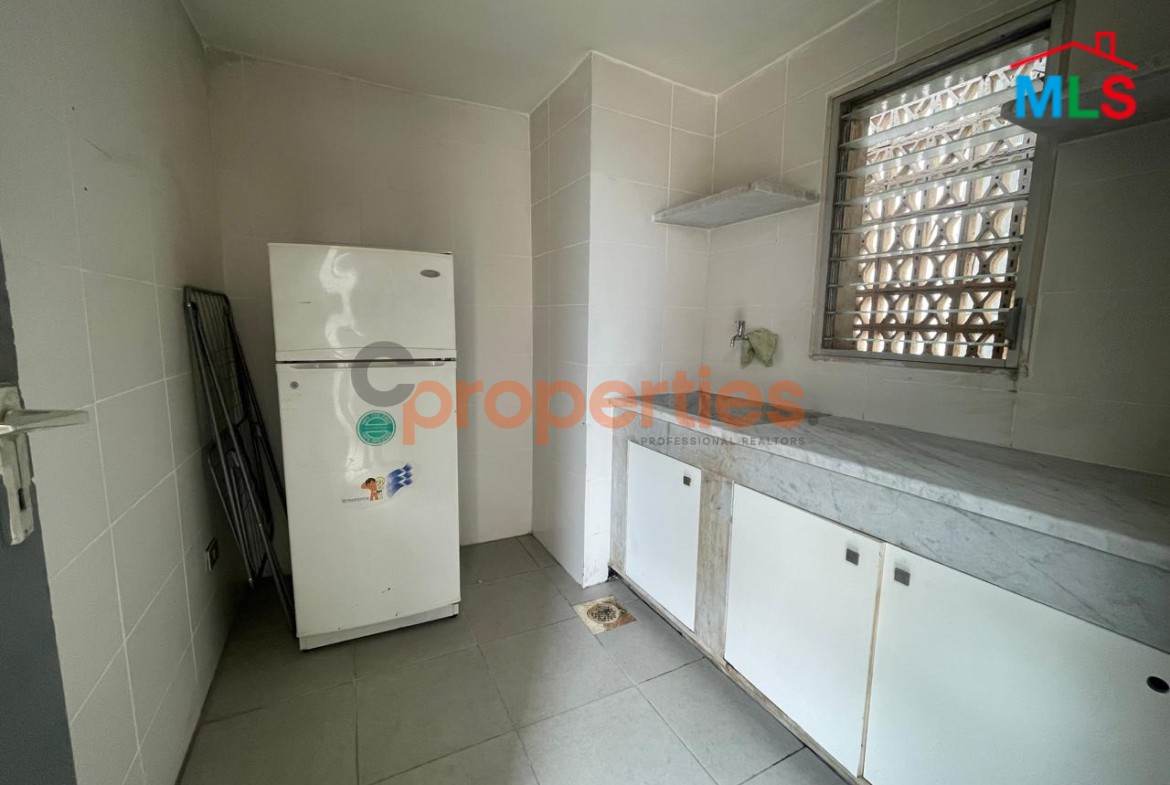 Triplex for rent Achrafieh تريبلكس للإيجار في الأشرفية - CPBPK44