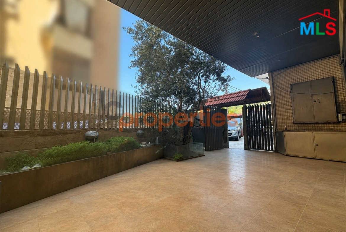 Semi-Furnished Apartment for Rent in Betchay with Terrace - شقة للإيجار في بتشاي مع تراس CPDD87