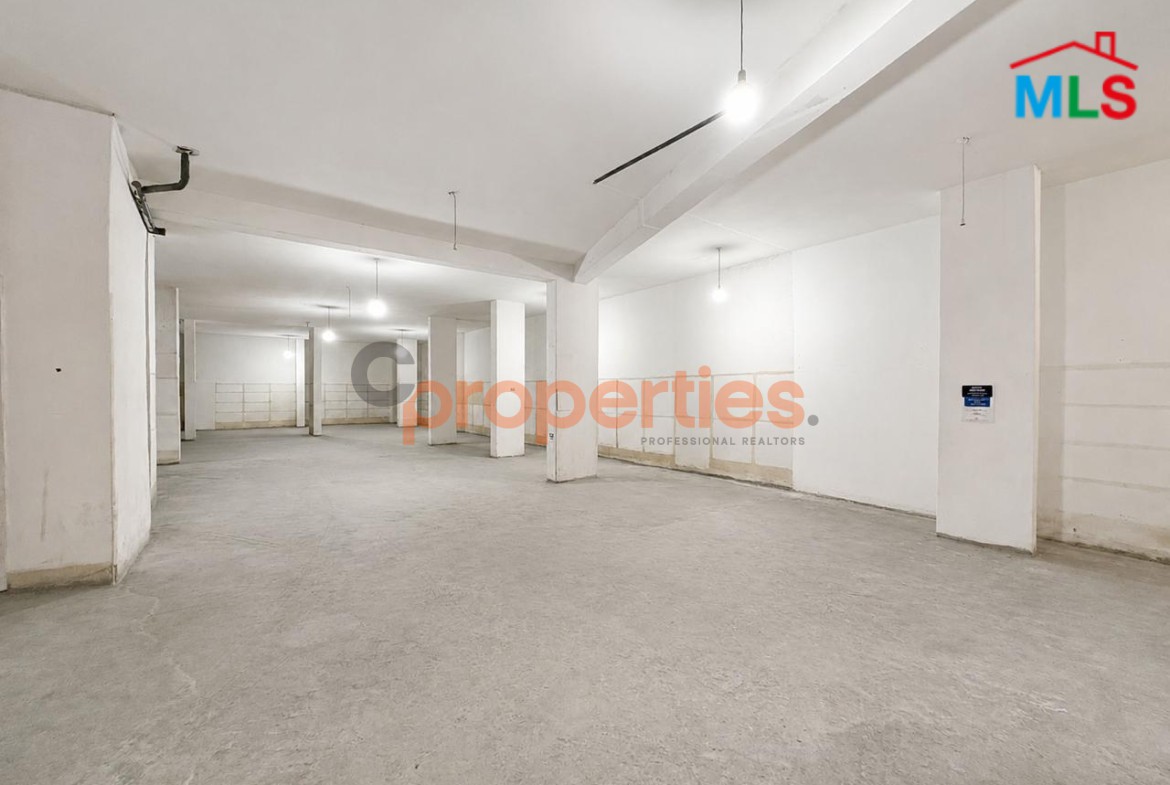 Warehouse For Rent in Hazmieh - مستودع للإيجار في الحازمية - CPCH54
