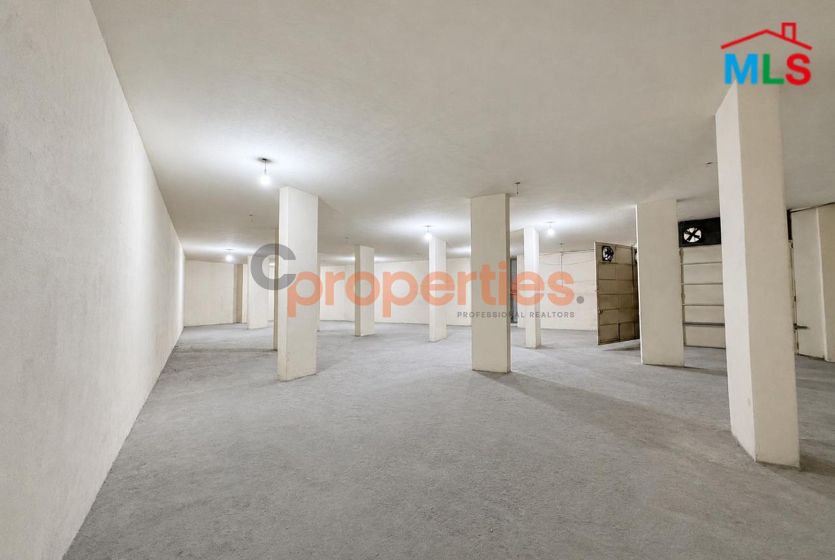 Warehouse For Rent in Hazmieh - مستودع للإيجار في الحازمية - CPCH54