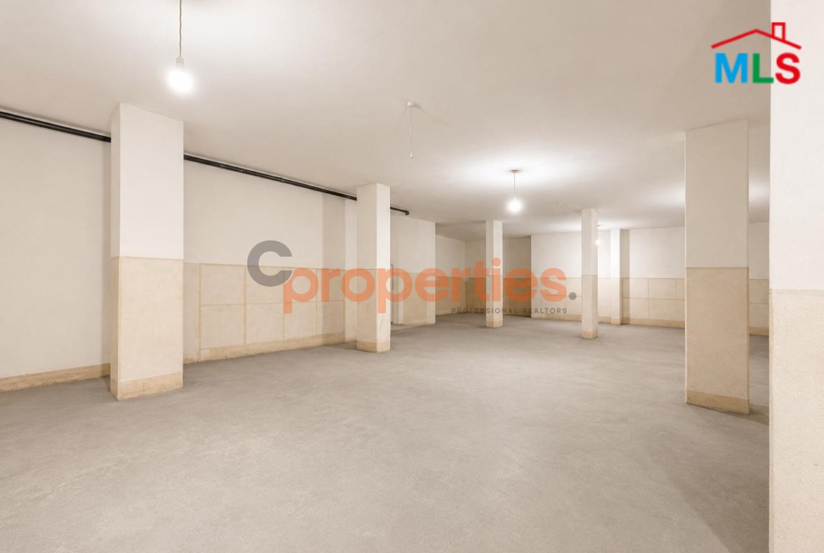 Warehouse For Rent in Hazmieh - مستودع للإيجار في الحازمية - CPCH54
