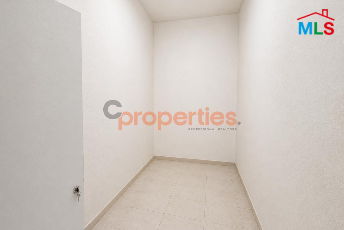 Warehouse For Rent in Hazmieh - مستودع للإيجار في الحازمية - CPCH54