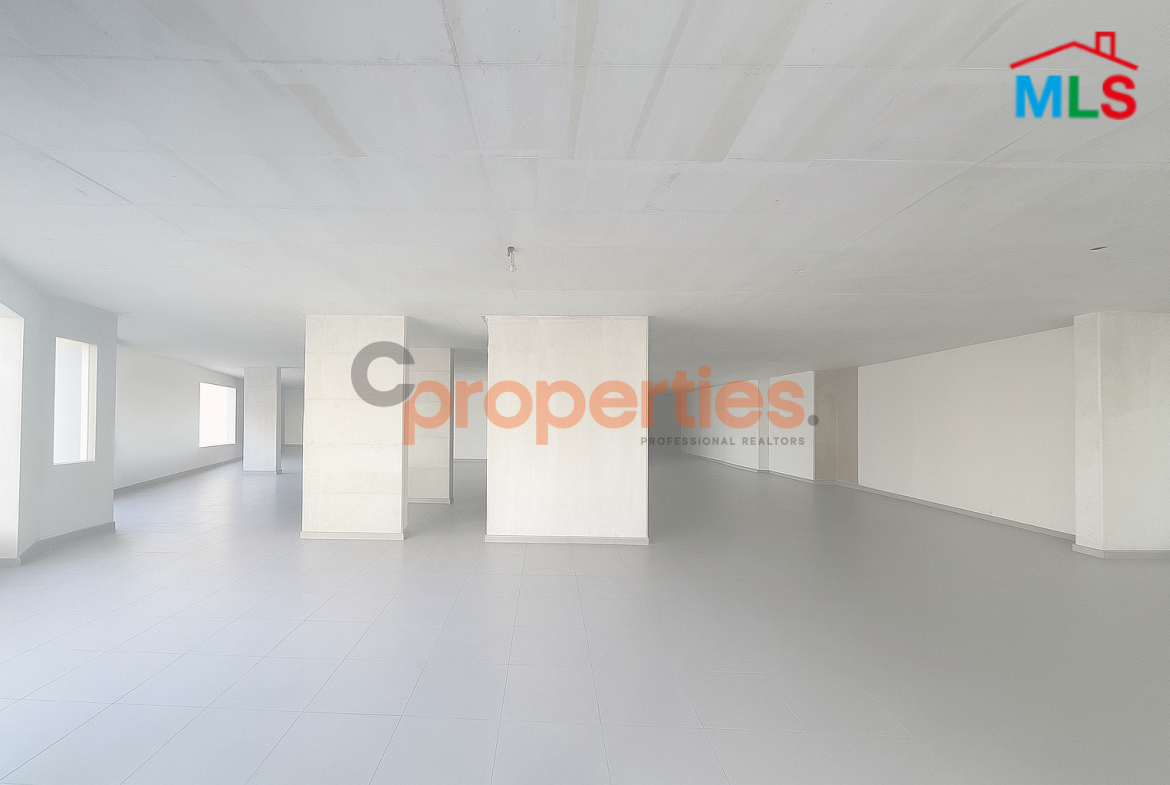 Showroom and Warehouse for Rent in Mar Roukoz Prime | صالة عرض ومستودع للإيجار في موقع متميز في مار روكز | CPCC199