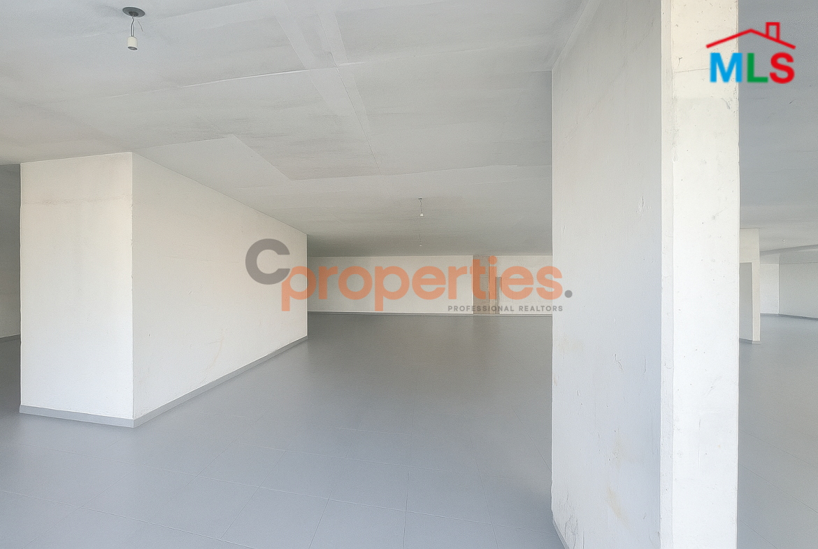 Showroom and Warehouse for Rent in Mar Roukoz Prime | صالة عرض ومستودع للإيجار في موقع متميز في مار روكز | CPCC199
