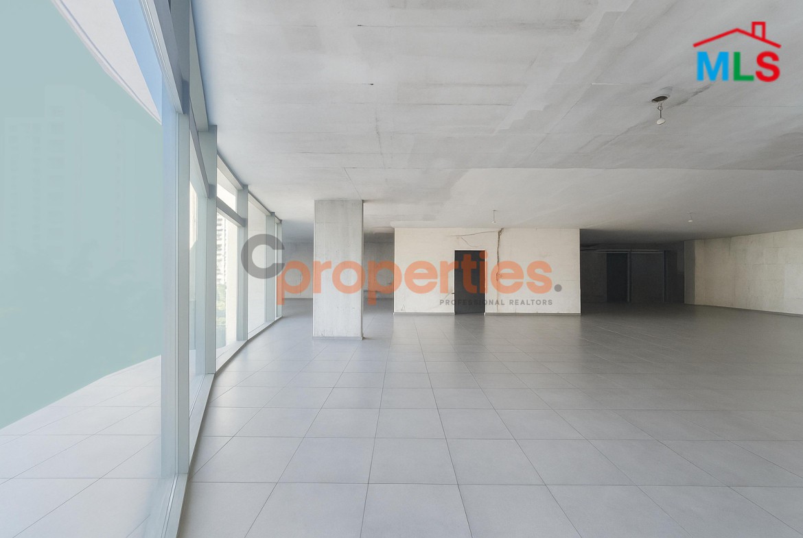 Showroom and Warehouse for Rent in Mar Roukoz Prime | صالة عرض ومستودع للإيجار في موقع متميز في مار روكز | CPCC199