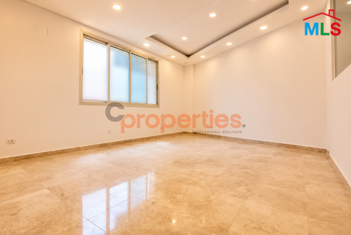 Office For Rent in Ras El Nabaa مكتب للايجار في راس النبع - CPBZK32