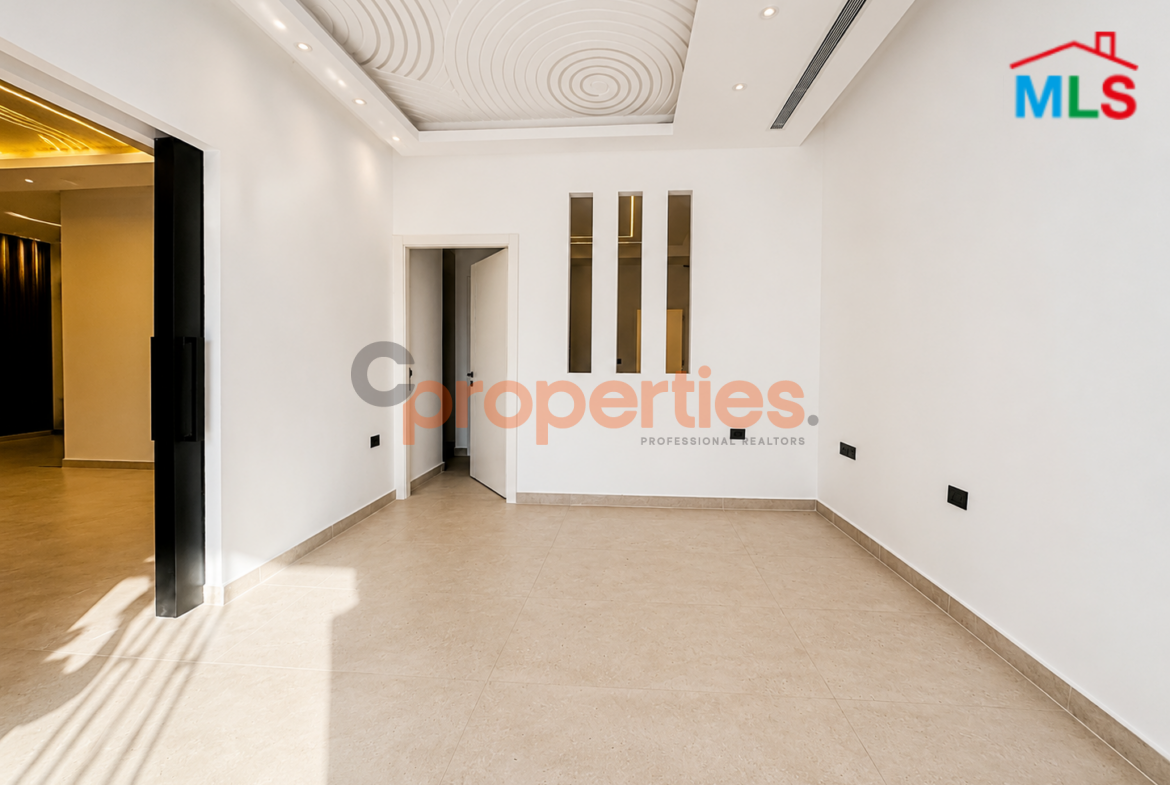 Office For Rent in Ras Beirut مكتب للايجار في راس بيروت - CPBHS145