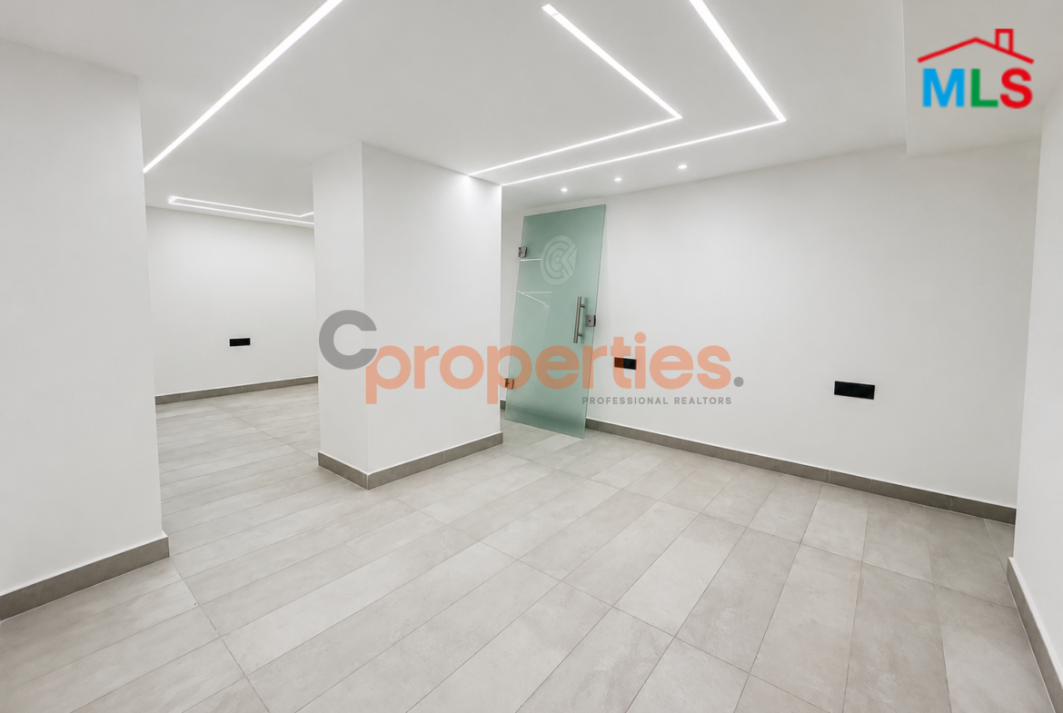 Office For Rent in Ras Beirut مكتب للايجار في راس بيروت - CPBHS145