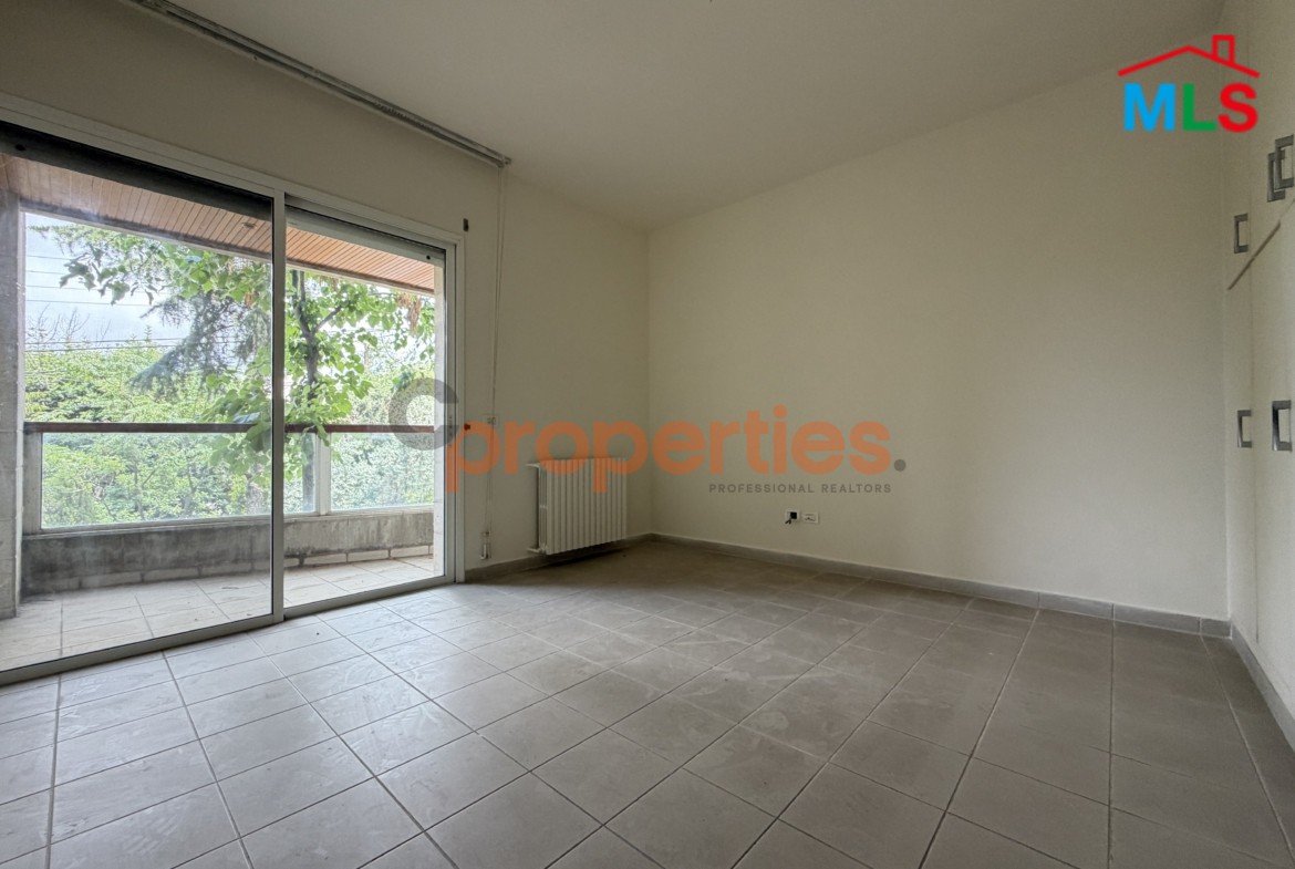 Apartment For Rent in Biyada with Garden/ Terrace شقة للاجار في البياضة CPCF374