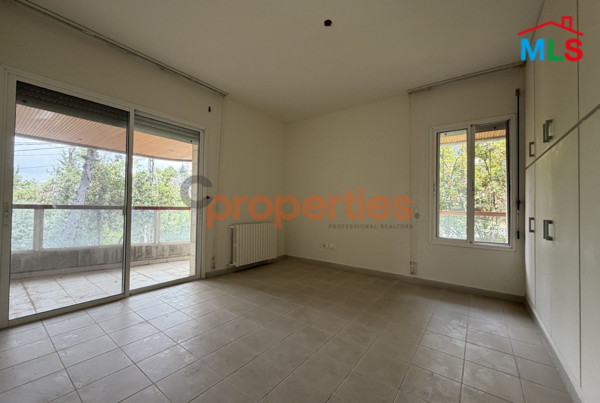 Apartment For Rent in Biyada with Garden/ Terrace شقة للاجار في البياضة CPCF374