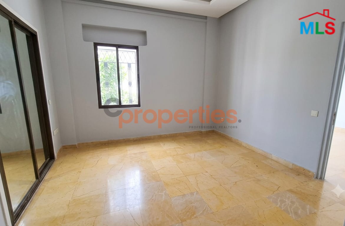 Office For Rent In Achrafieh - CPBMH31