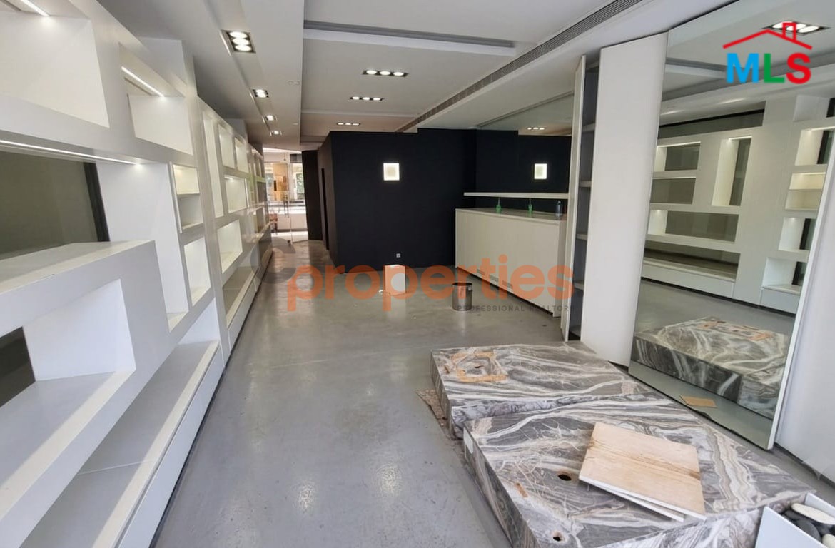 Shop For Rent In Achrafieh - محل للإيجار في الأشرفية CPBMH30