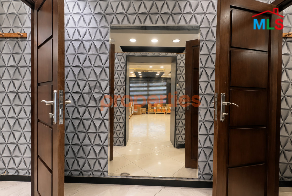 Shop for rent in Hamra CPBMKH58