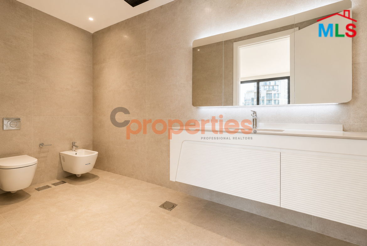 Apartment for rent in Ain Mraisse CPBMKH56