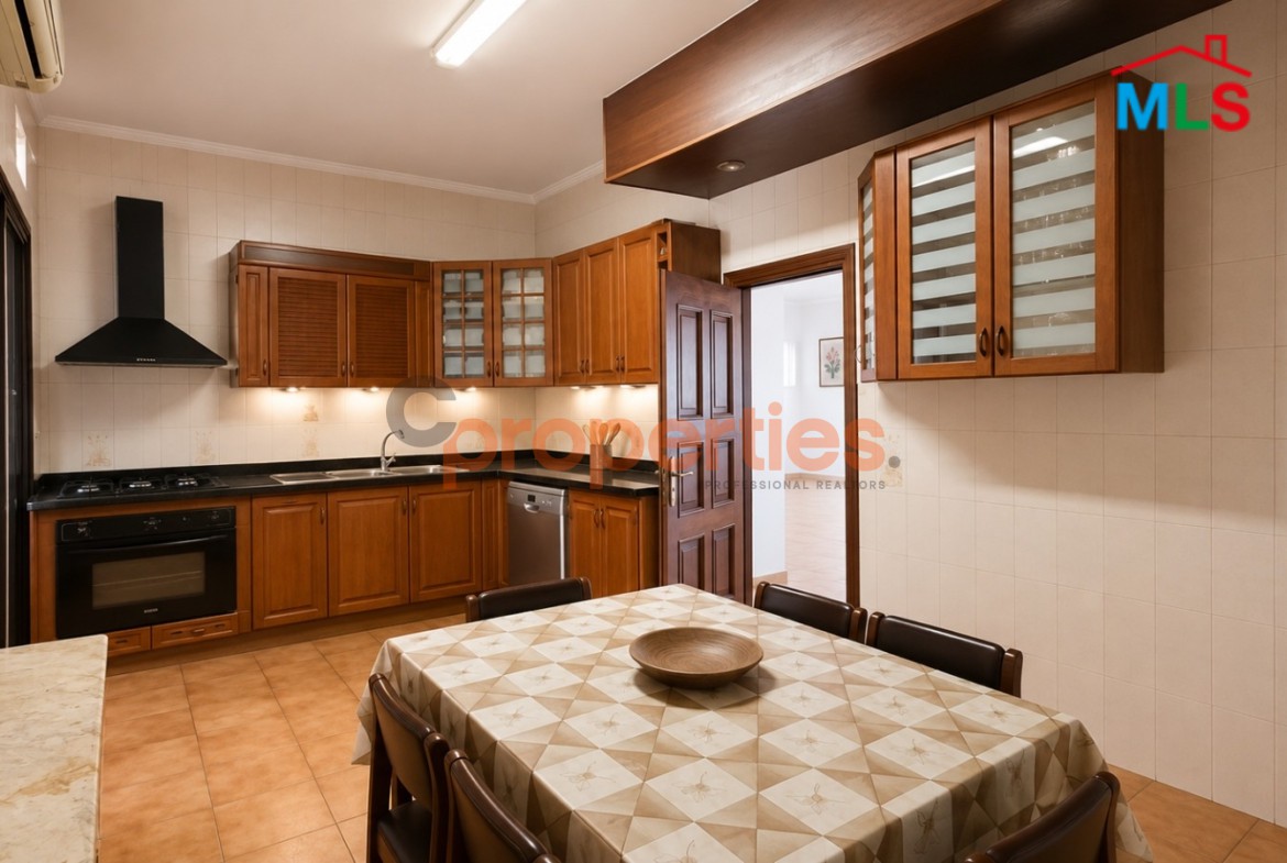 Apartment For Rent In Fanar شقة للإيجار في الفنار CPJW19