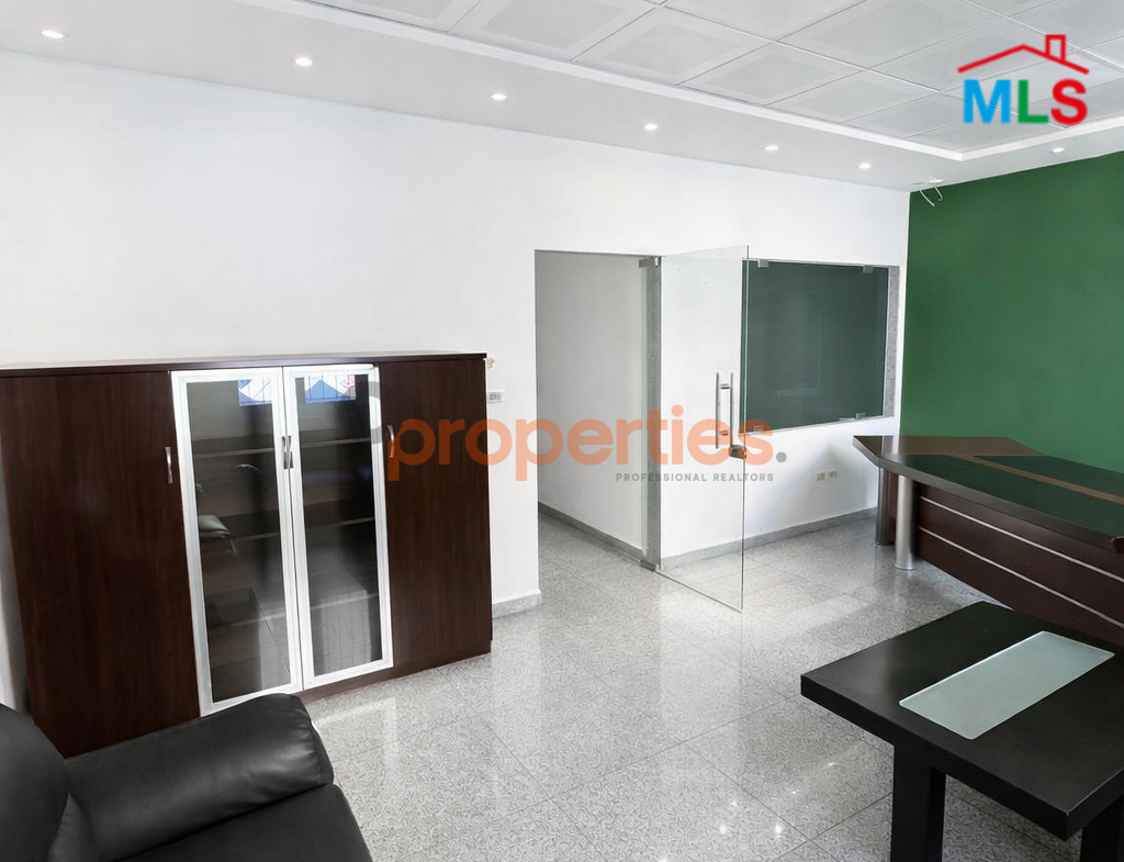 Office for Rent in Achrafieh - مكتب للإيجار في الأشرفية CPBEC23