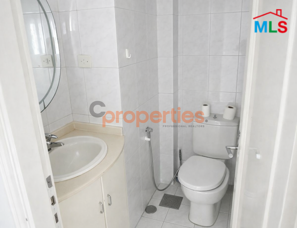 Office for Rent in Achrafieh - مكتب للإيجار في الأشرفية CPBEC23