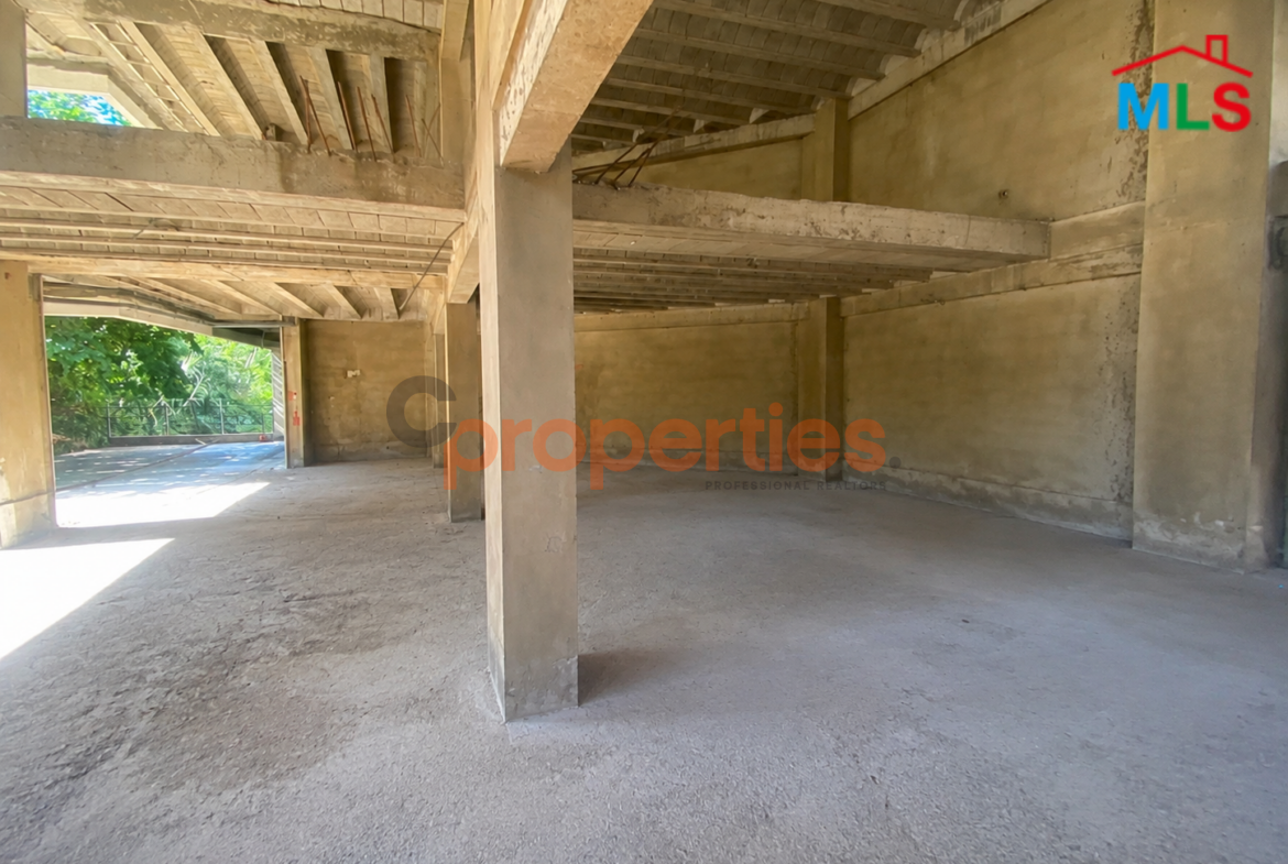 Shop For Rent In Mansourieh -CPHJ40- محل للإيجار أو الاستثمار في المنصورية